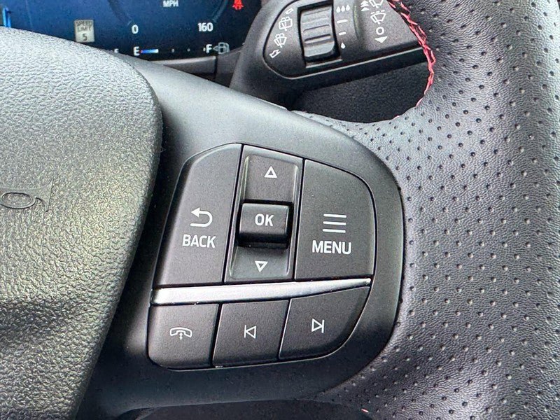Used 2025 Ford Escape ST-Line Elite w/ Premium Technology Package AWD/4WD image 19