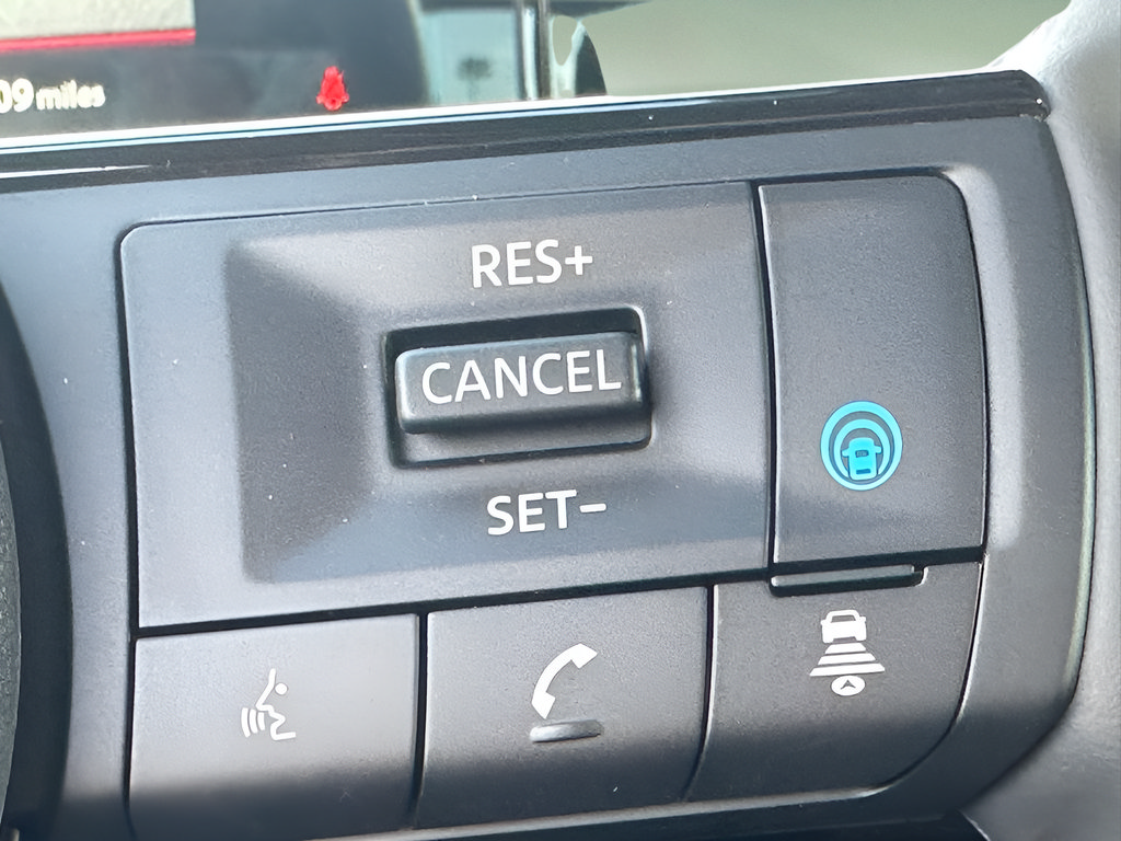 New 2026 Nissan Kicks SR FWD image 28