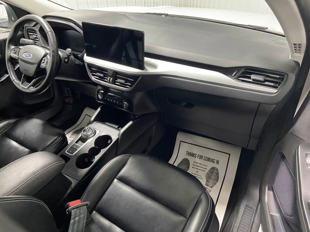 Used 2024 Ford Escape Platinum image 7