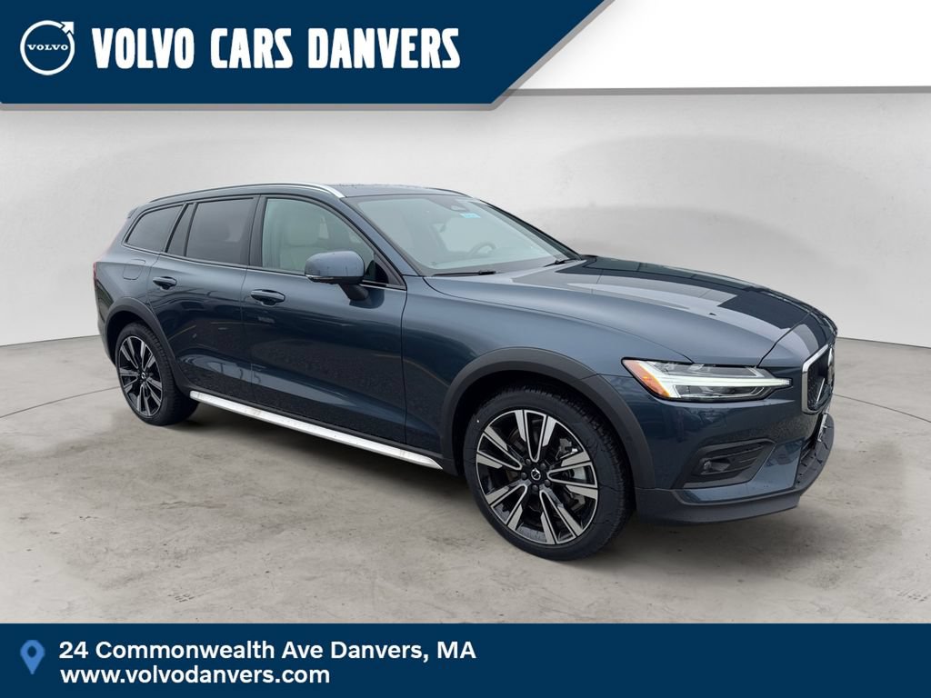 New 2026 Volvo V60 B5 Cross Country Ultra w/ Protection Package Premier