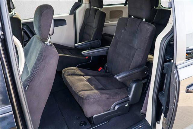 Used 2014 Dodge Grand Caravan SXT FWD image 19