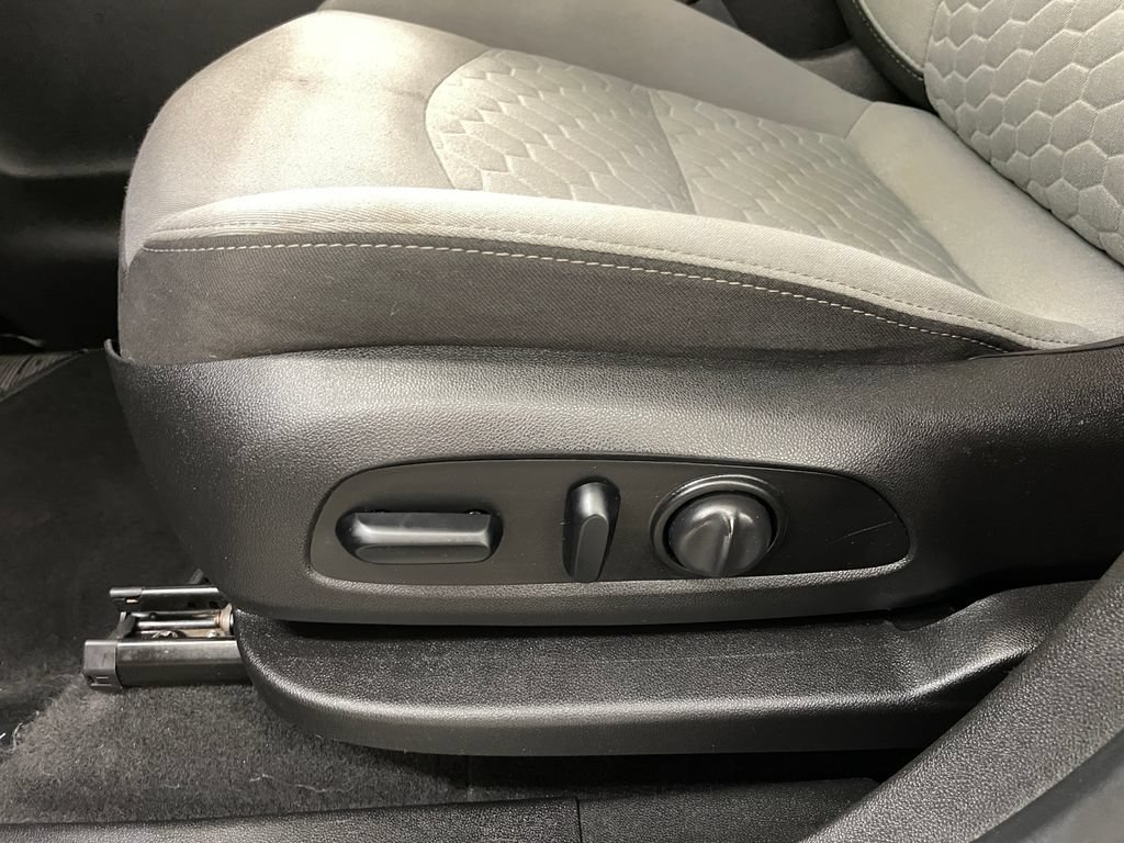 Certified 2019 Chevrolet Equinox LT FWD image 9