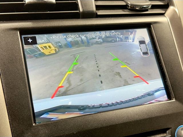 Used 2017 Ford Fusion SE w/ Fusion SE Technology Package FWD image 13