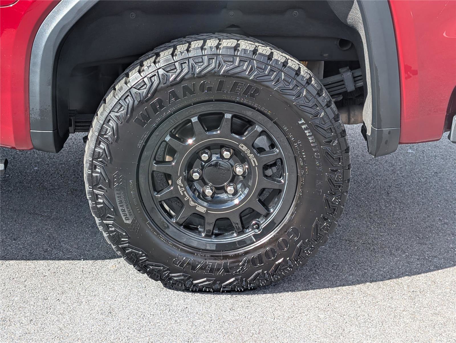 Used 2024 GMC Sierra 1500 AT4X w/ AT4X AEV Edition image 10