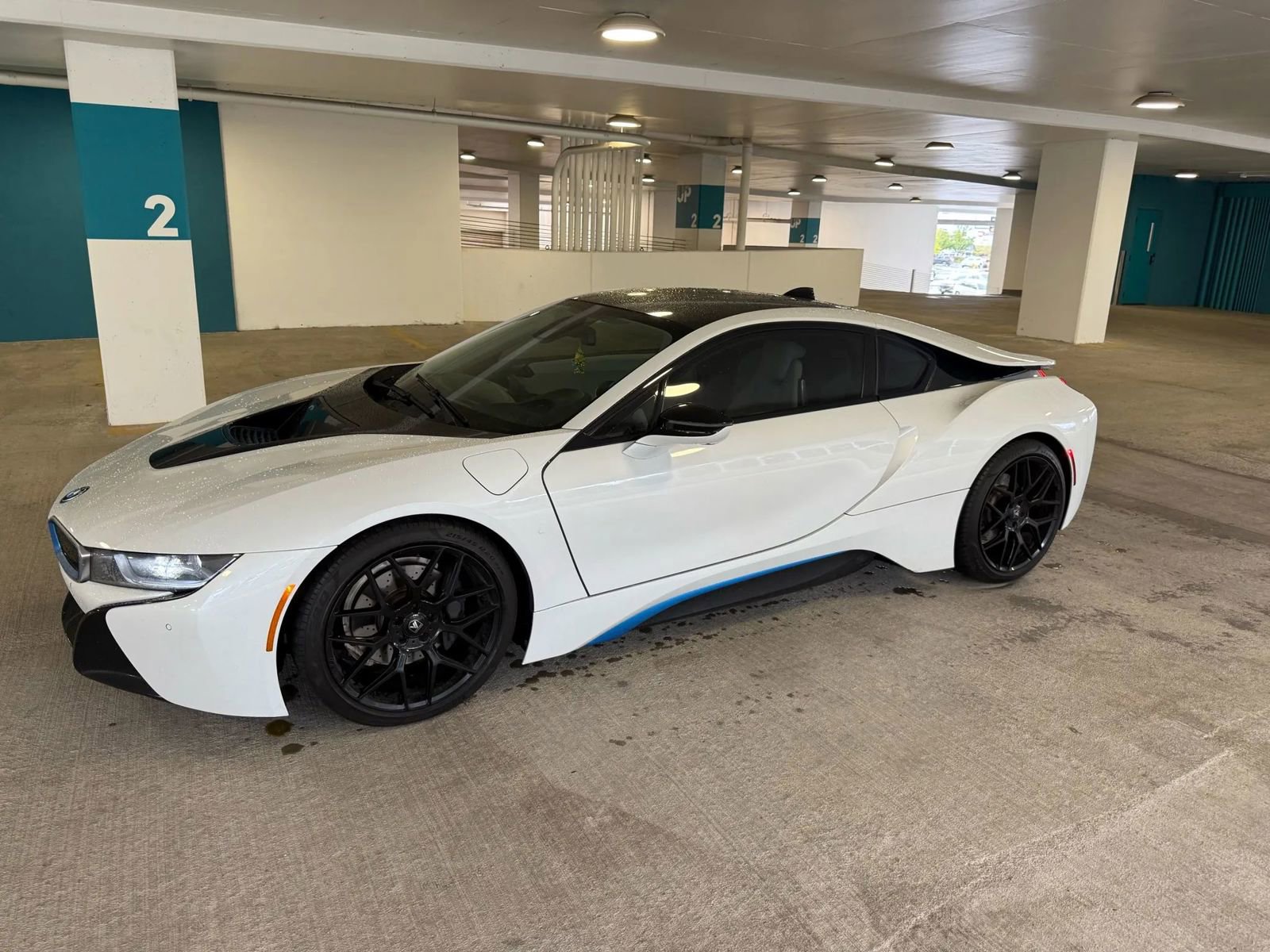 Used 2015 BMW i8 image 3
