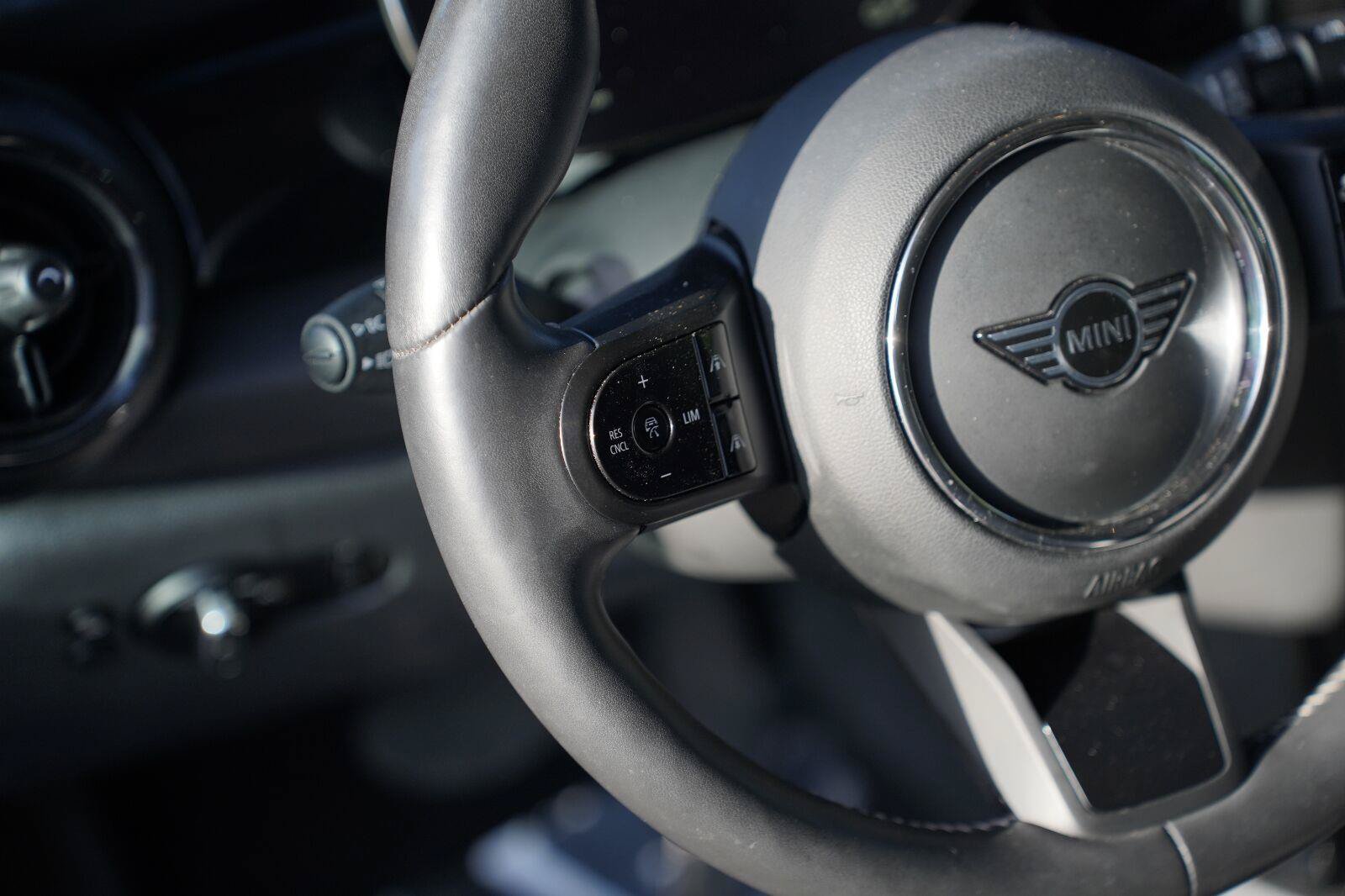 Used 2024 MINI Cooper SE FWD image 13