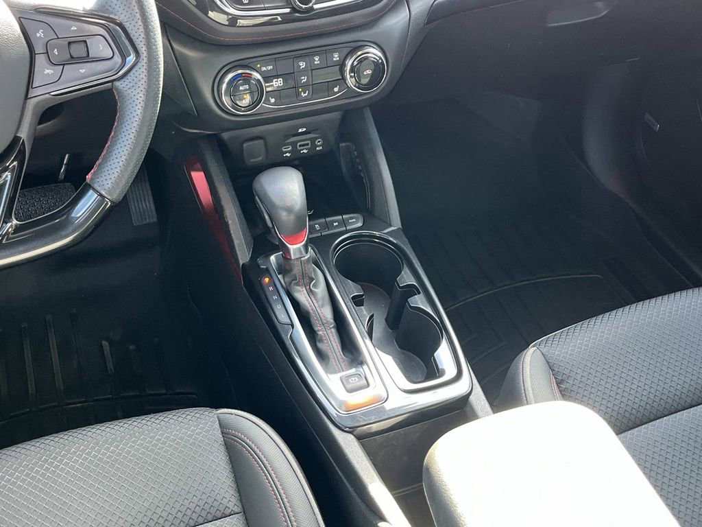 Used 2022 Chevrolet TrailBlazer RS w/ Sun and Liftgate Package image 14