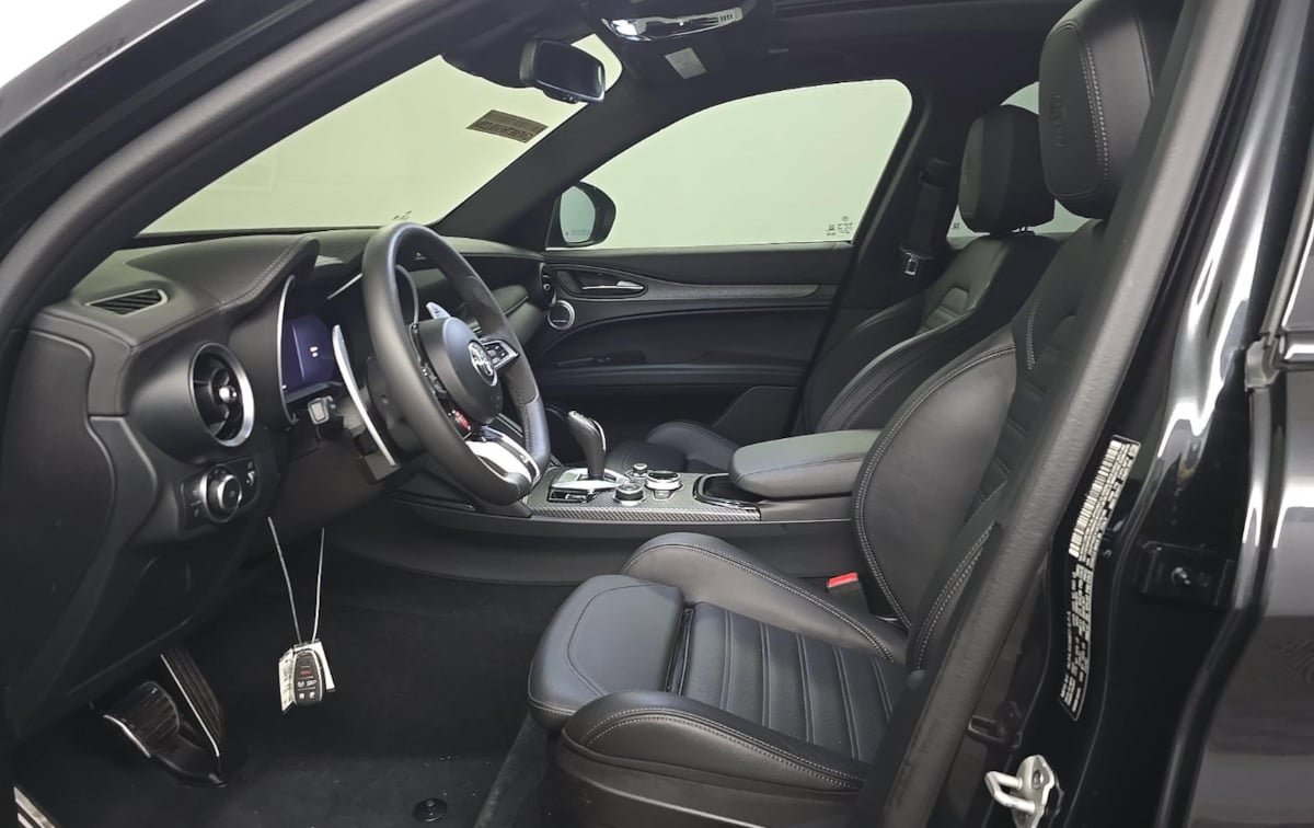 Used 2024 Alfa Romeo Stelvio Quadrifoglio w/ Active Assist Plus Package AWD/4WD image 6
