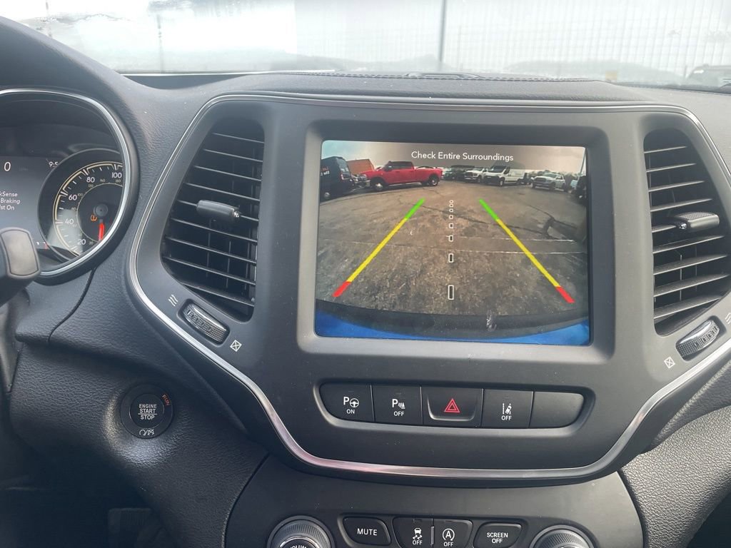Used 2023 Jeep Cherokee Altitude Lux image 26