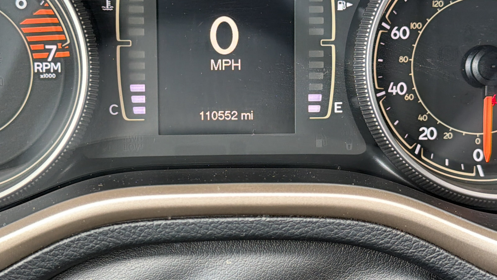 Used 2018 Jeep Cherokee Latitude w/ Altitude Package FWD image 29