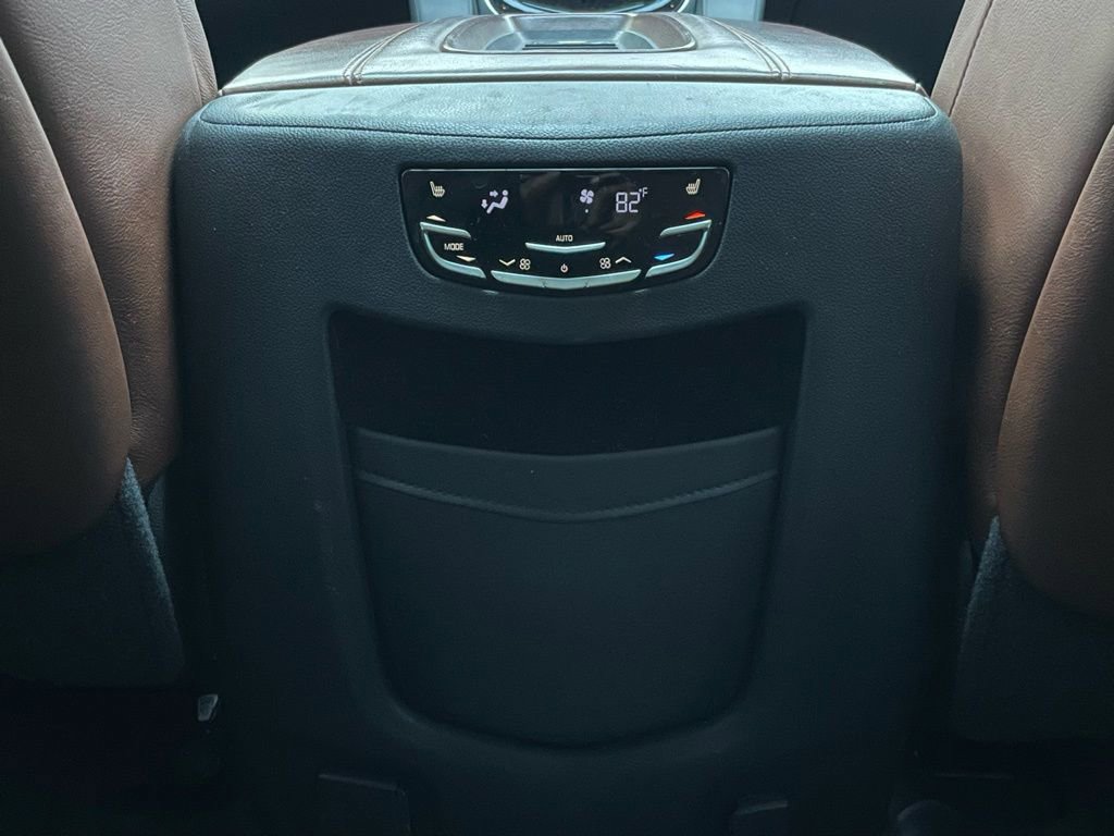 Used 2020 Cadillac Escalade ESV Luxury image 30