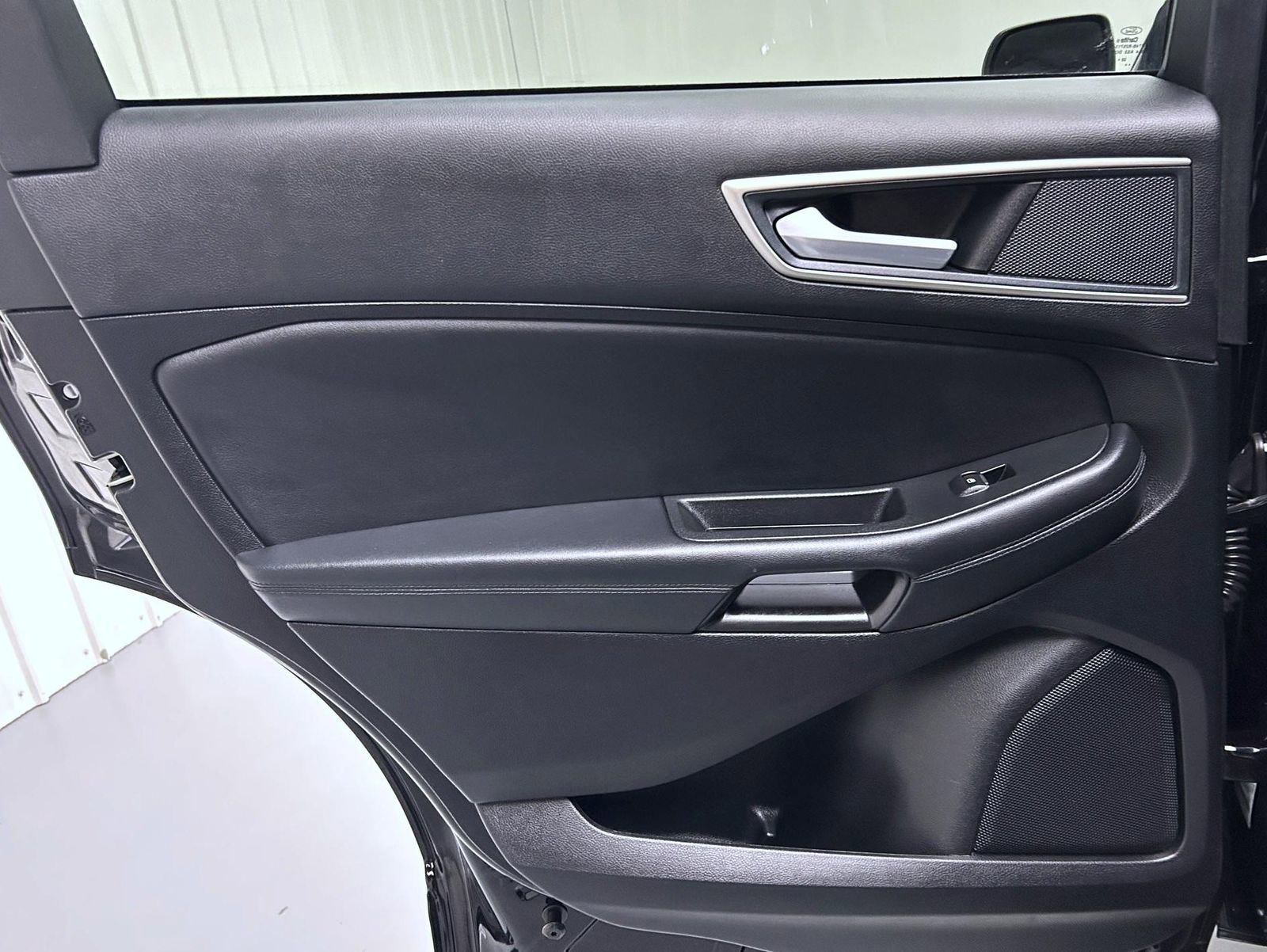 Used 2024 Ford Edge SEL image 20