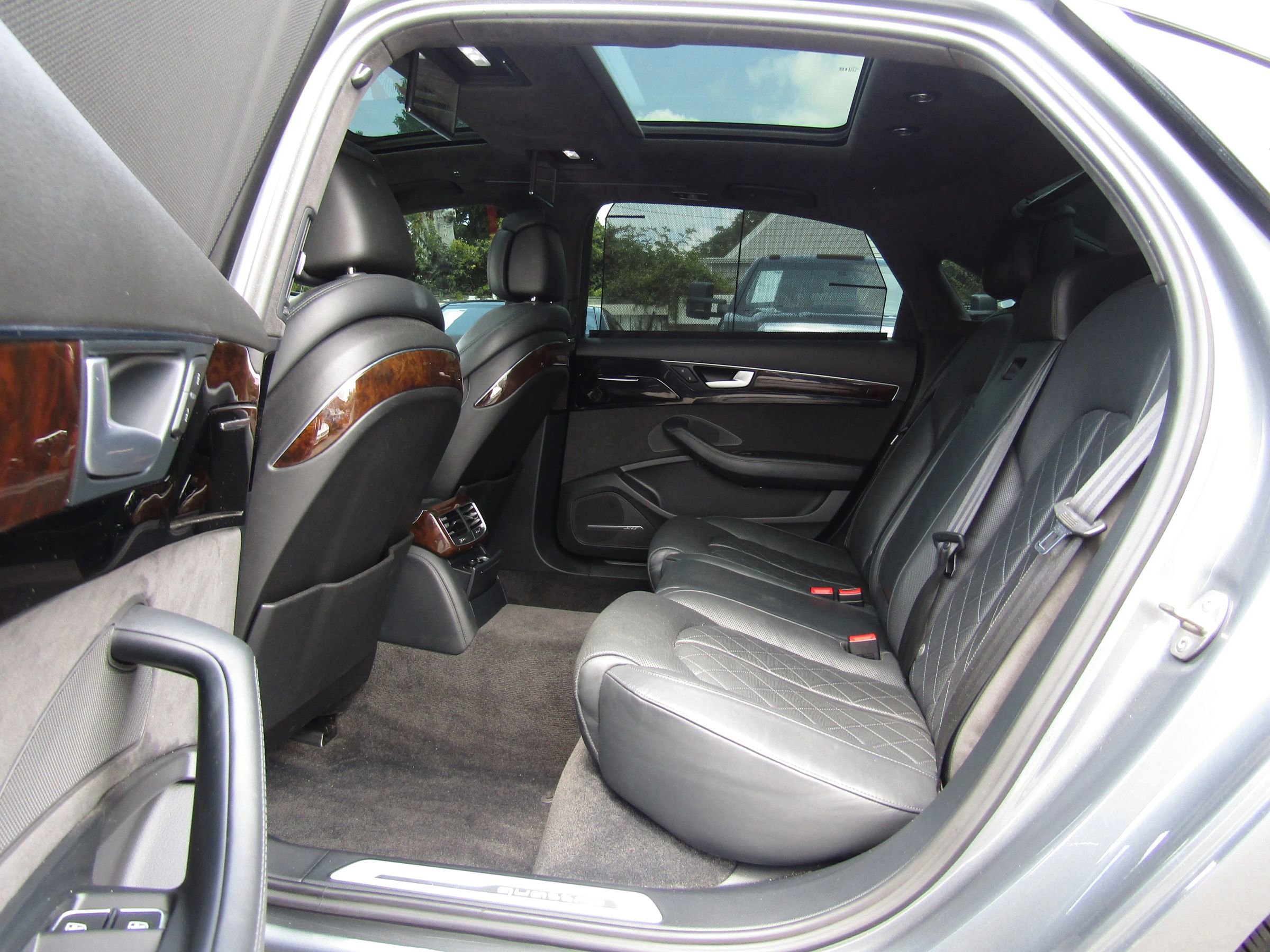 Used 2016 Audi A8 L 4.0T w/ Driver Assistance Package AWD/4WD image 15