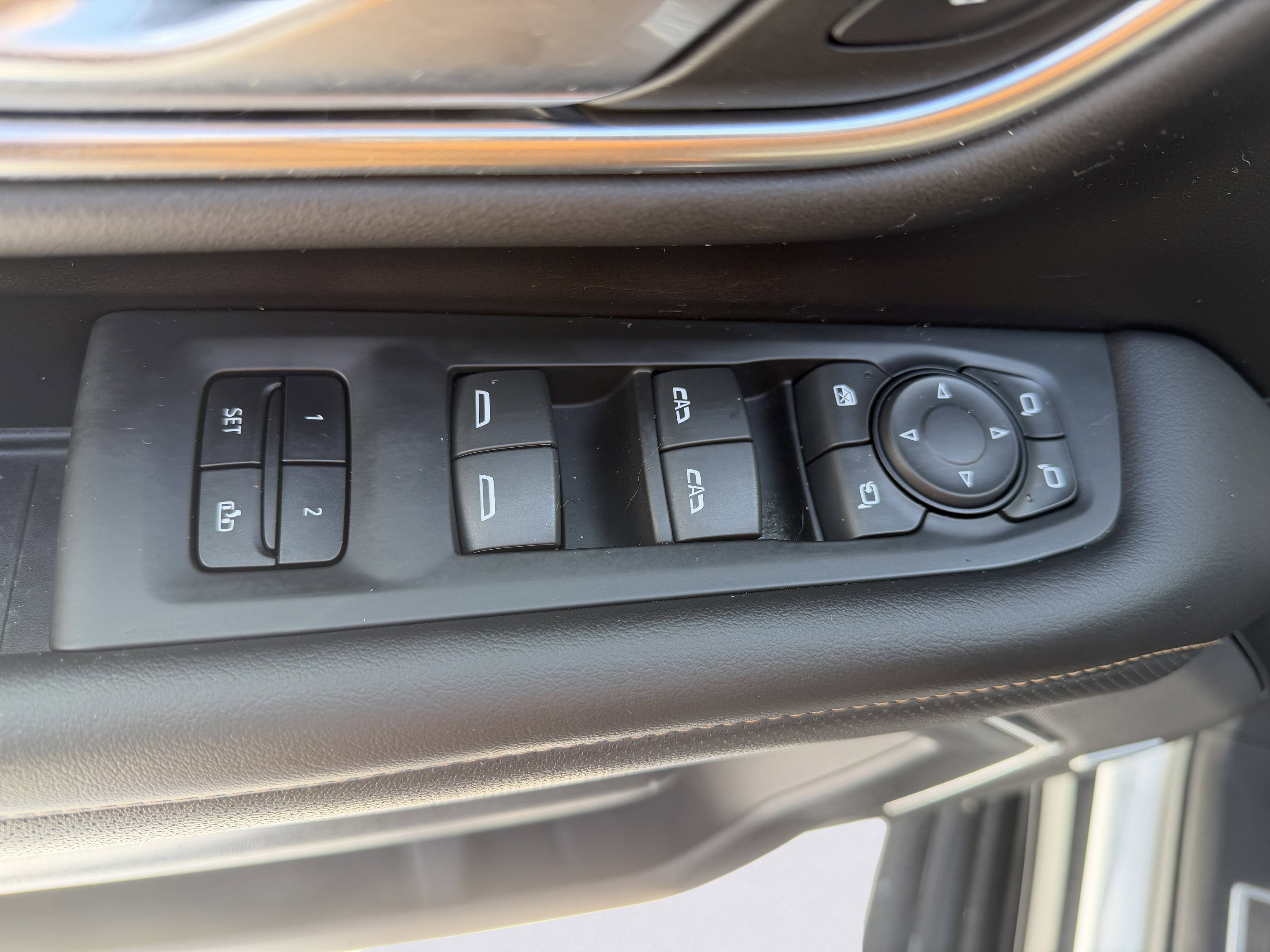 Used 2021 GMC Yukon AT4 w/ Technology Package AWD/4WD image 27