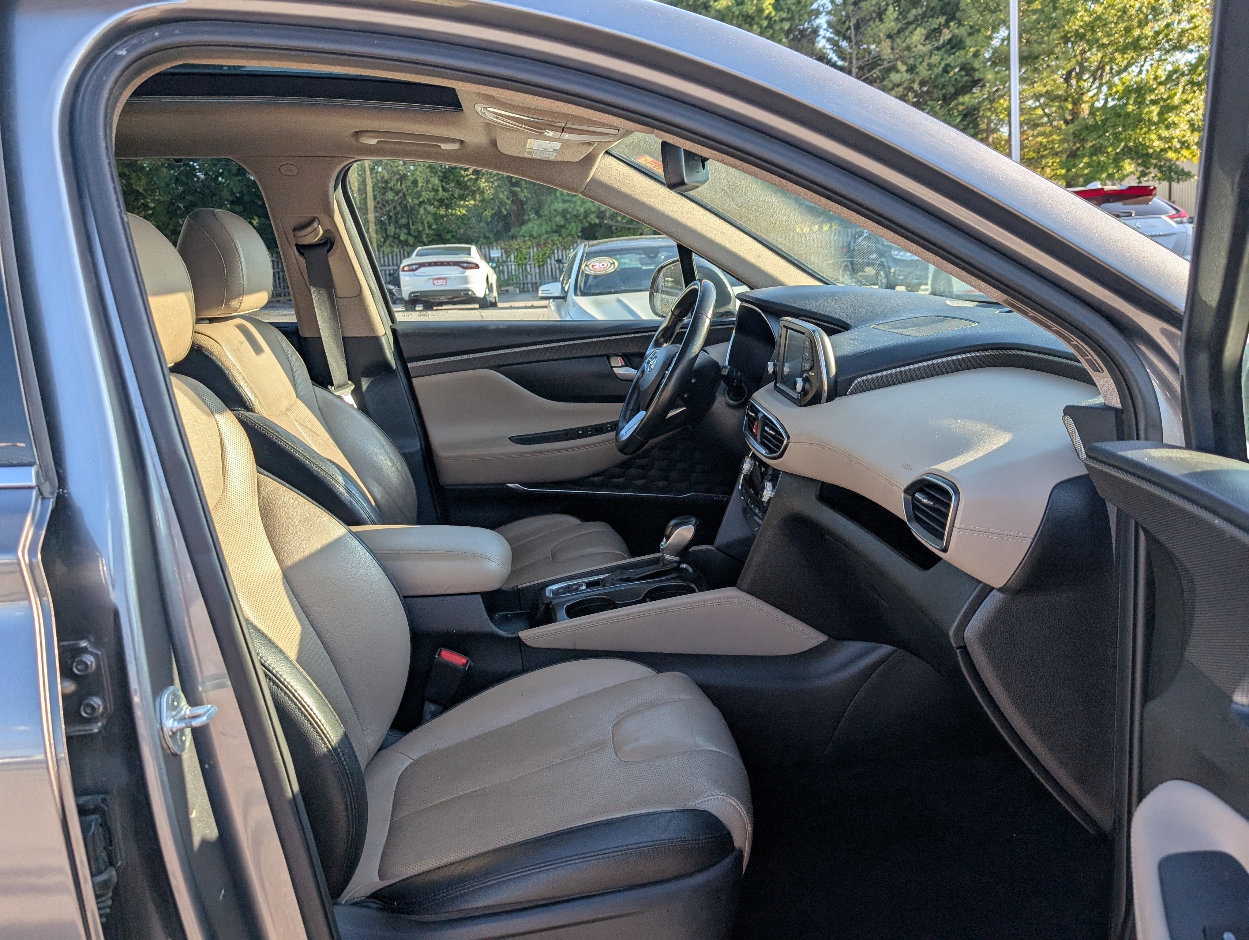 Used 2019 Hyundai Santa Fe Limited image 10