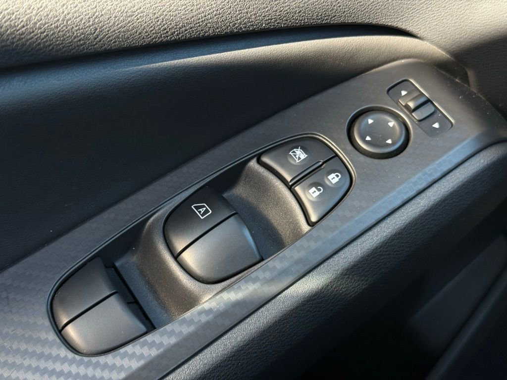 Used 2025 Nissan Altima 2.5 S image 19