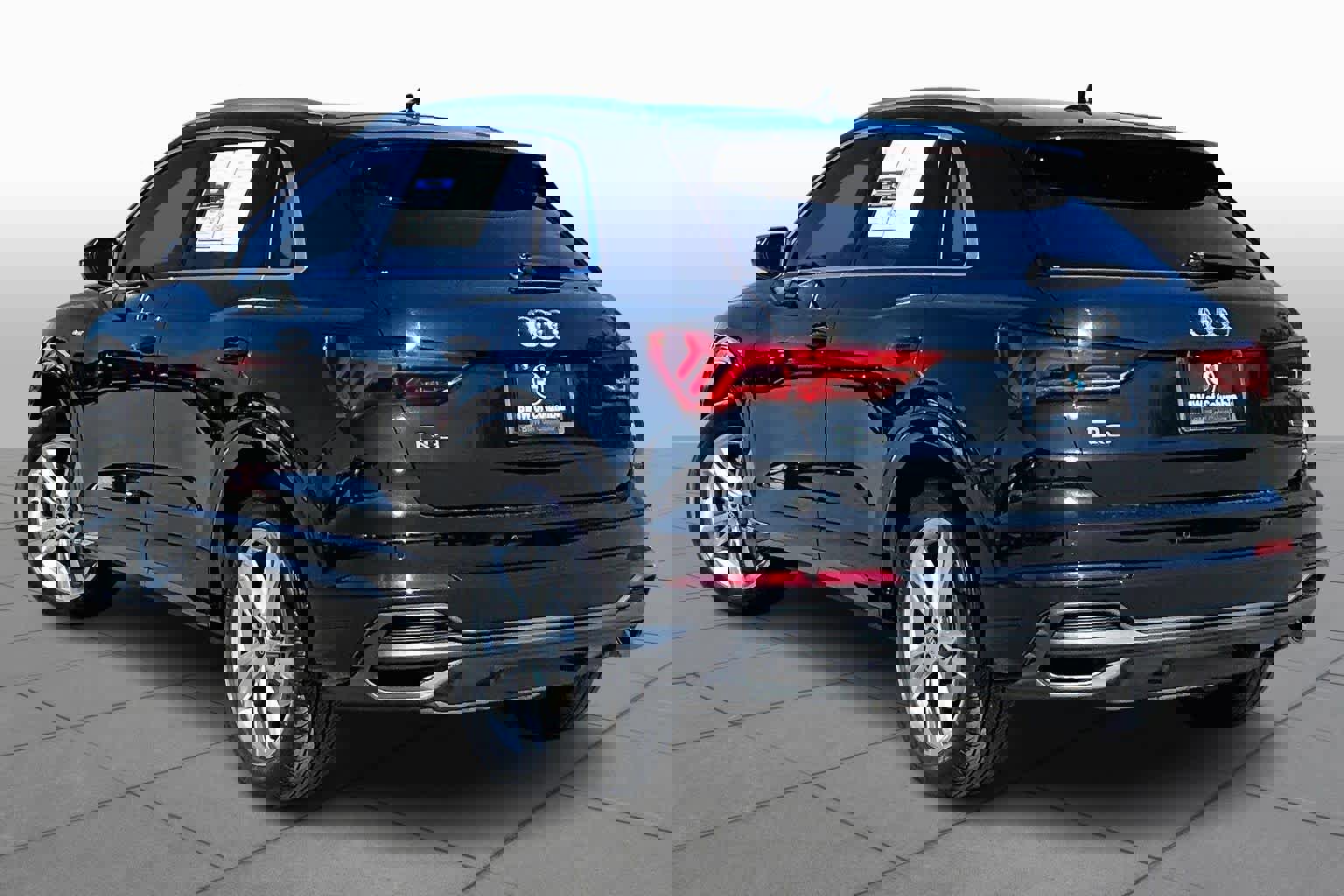 Used 2024 Audi Q3 2.0T Premium Plus image 12