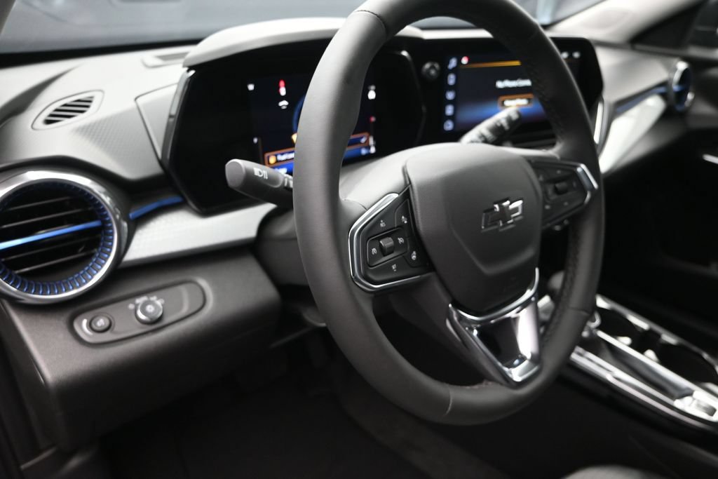 Used 2026 Chevrolet Trax LT w/ Driver Confidence Package FWD image 12