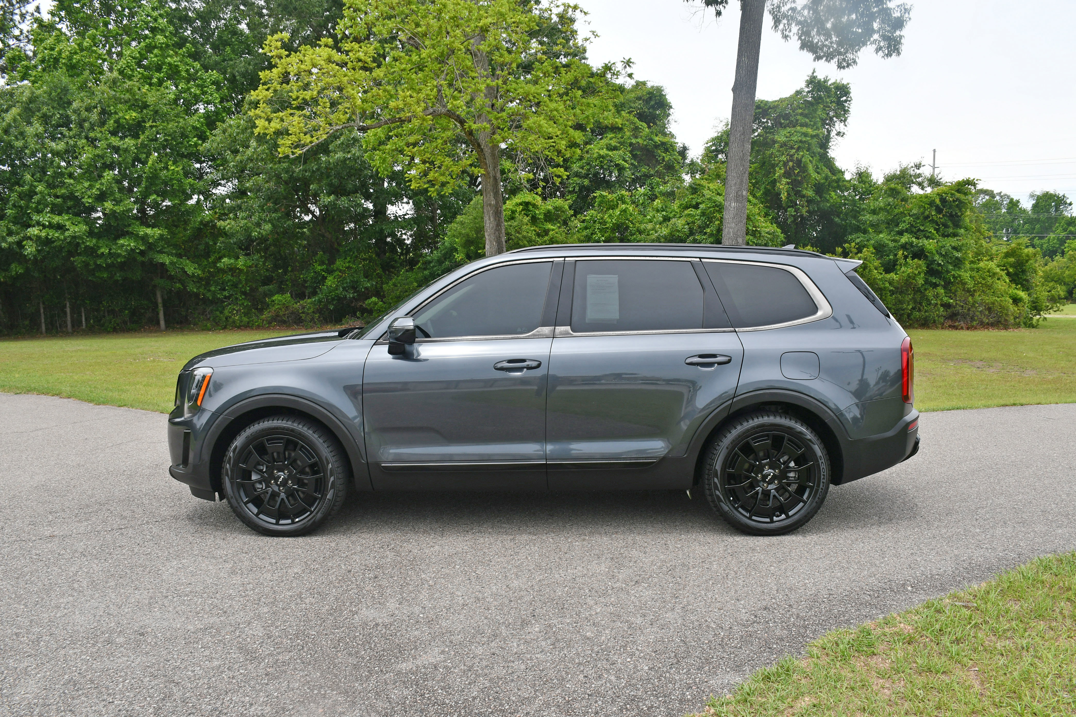 Used 2022 Kia Telluride SX w/ SX Prestige Package AWD/4WD image 2