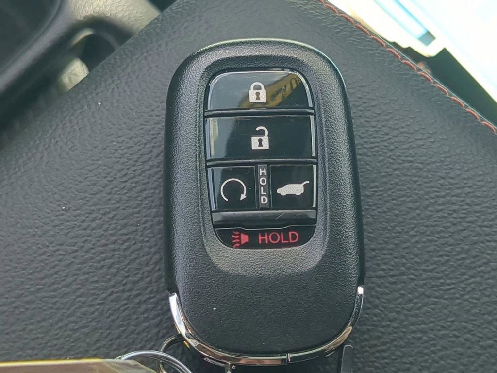 Used 2025 Honda CR-V Sport-L image 29