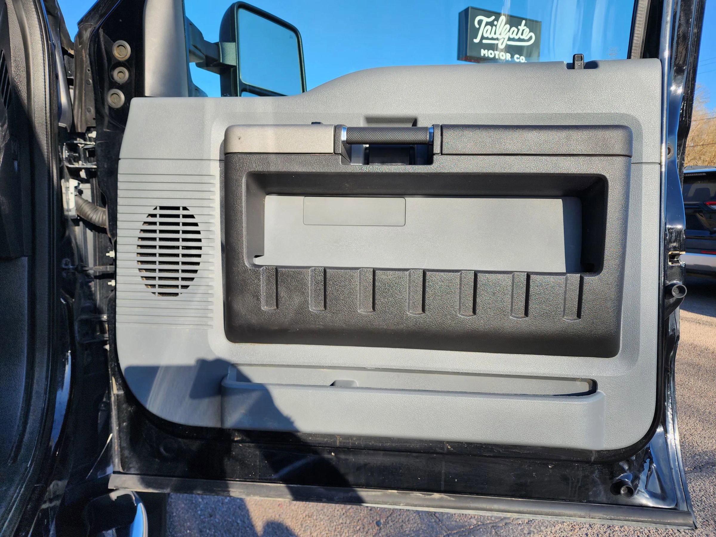 Used 2016 Ford F350 XLT w/ FX4 4x4 Off Road Package image 6