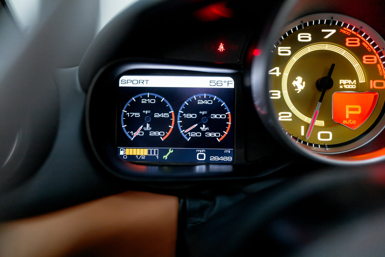 Used 2016 Ferrari California T image 64