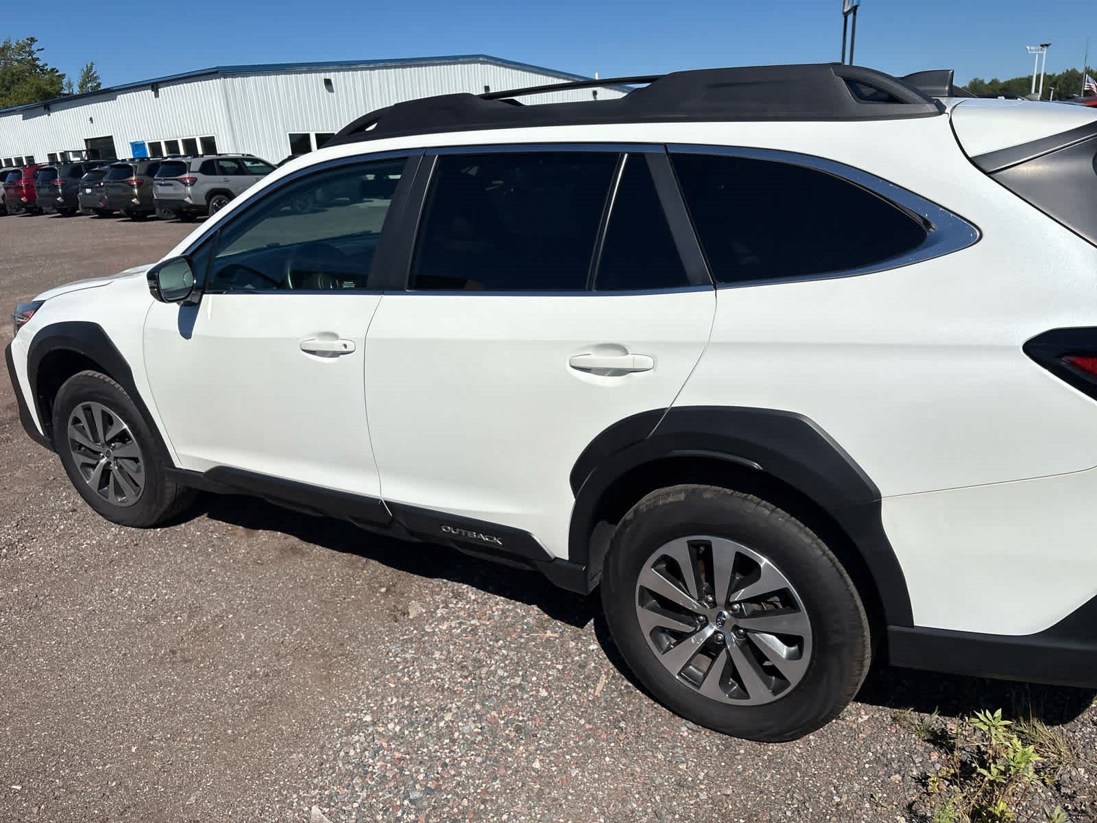 Used 2024 Subaru Outback Premium AWD/4WD image 13