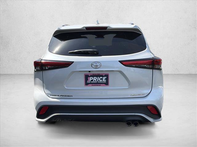 Used 2023 Toyota Highlander XSE AWD/4WD image 6