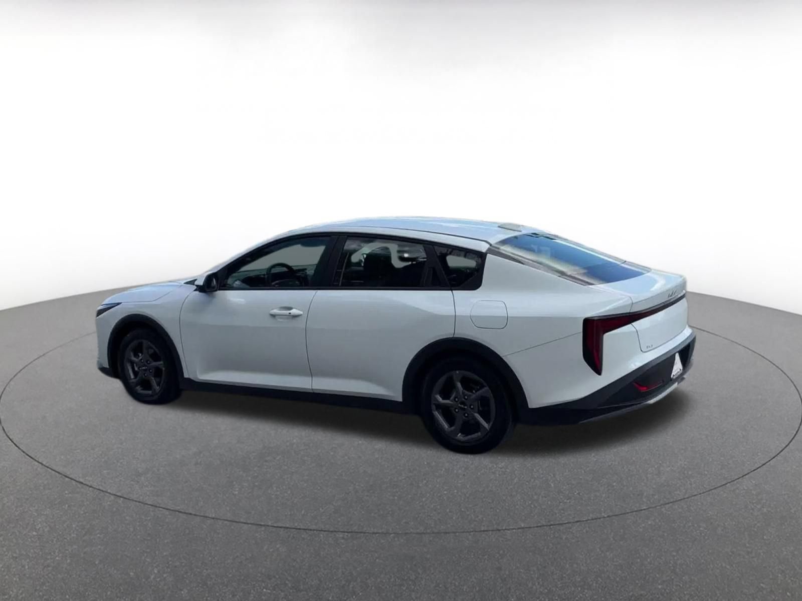 Used 2025 Kia K4 FWD image 9