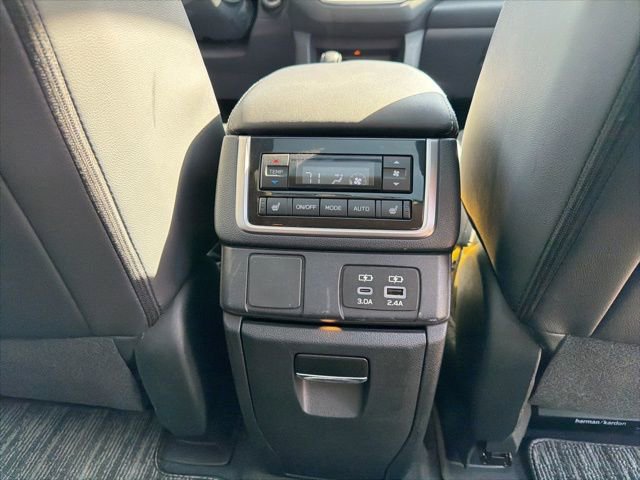 Used 2024 Subaru Ascent Limited w/ Technology Package image 13
