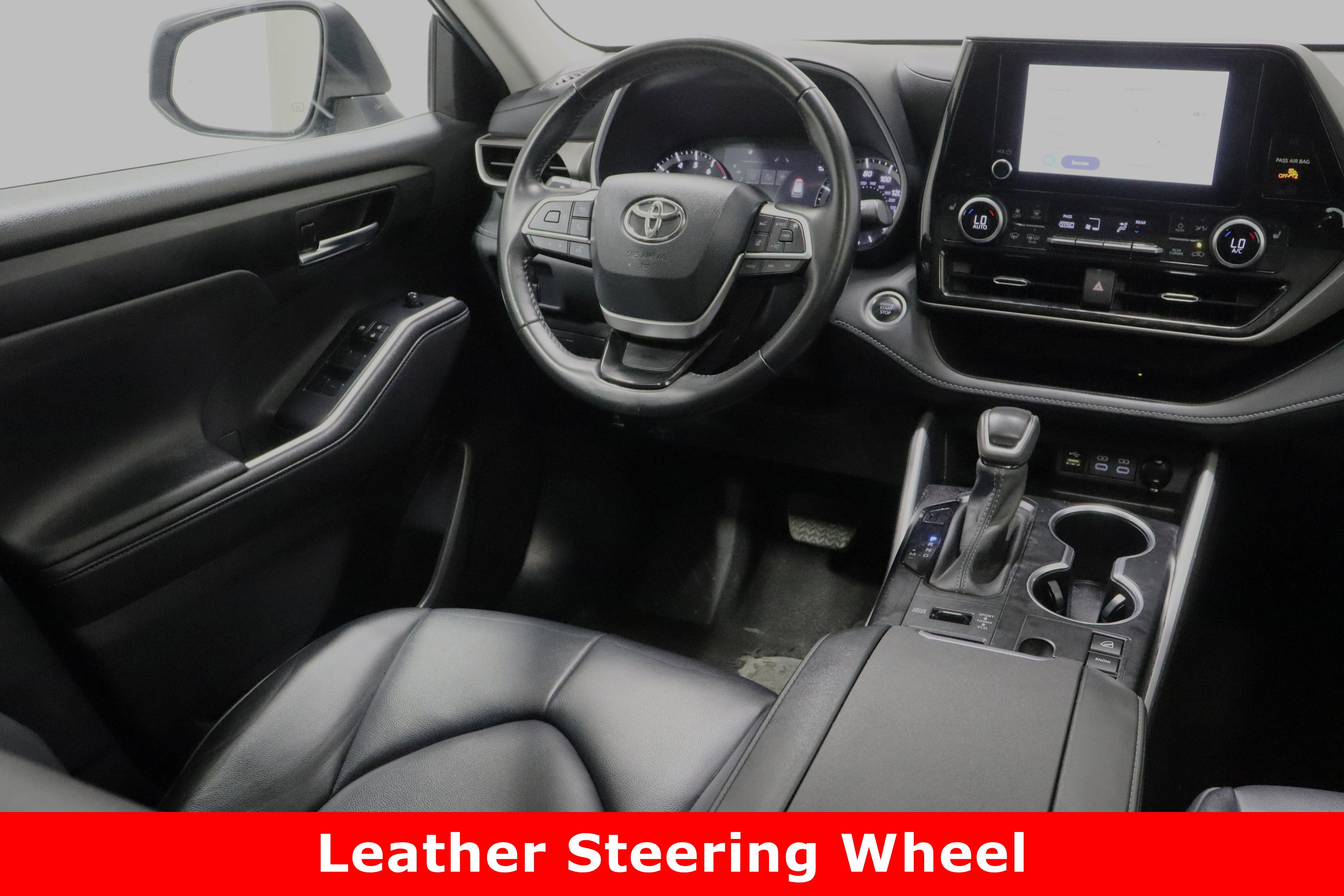 Used 2024 Toyota Highlander XLE image 32