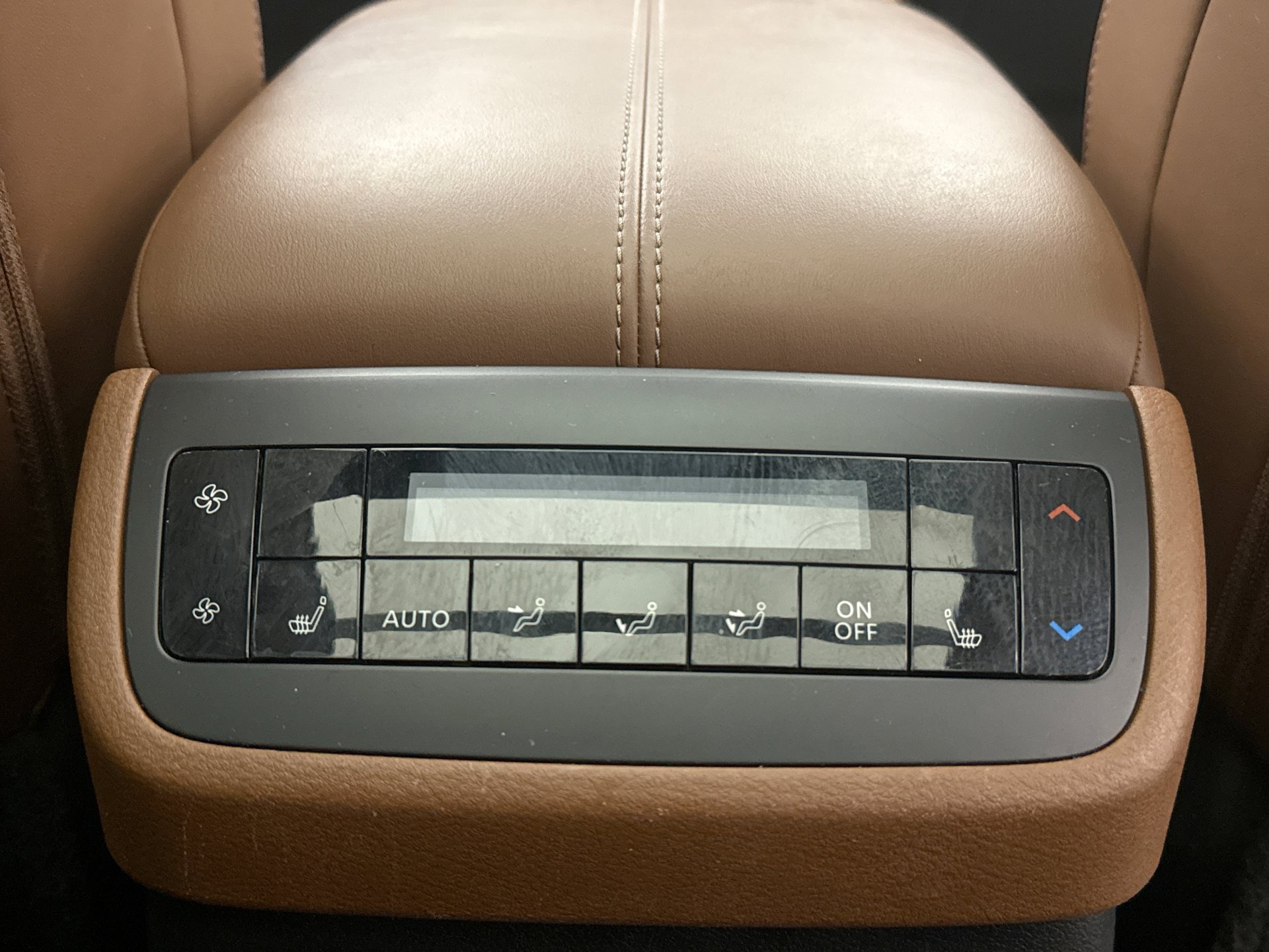 Used 2023 Nissan Pathfinder Platinum w/ Cargo Package AWD/4WD image 22