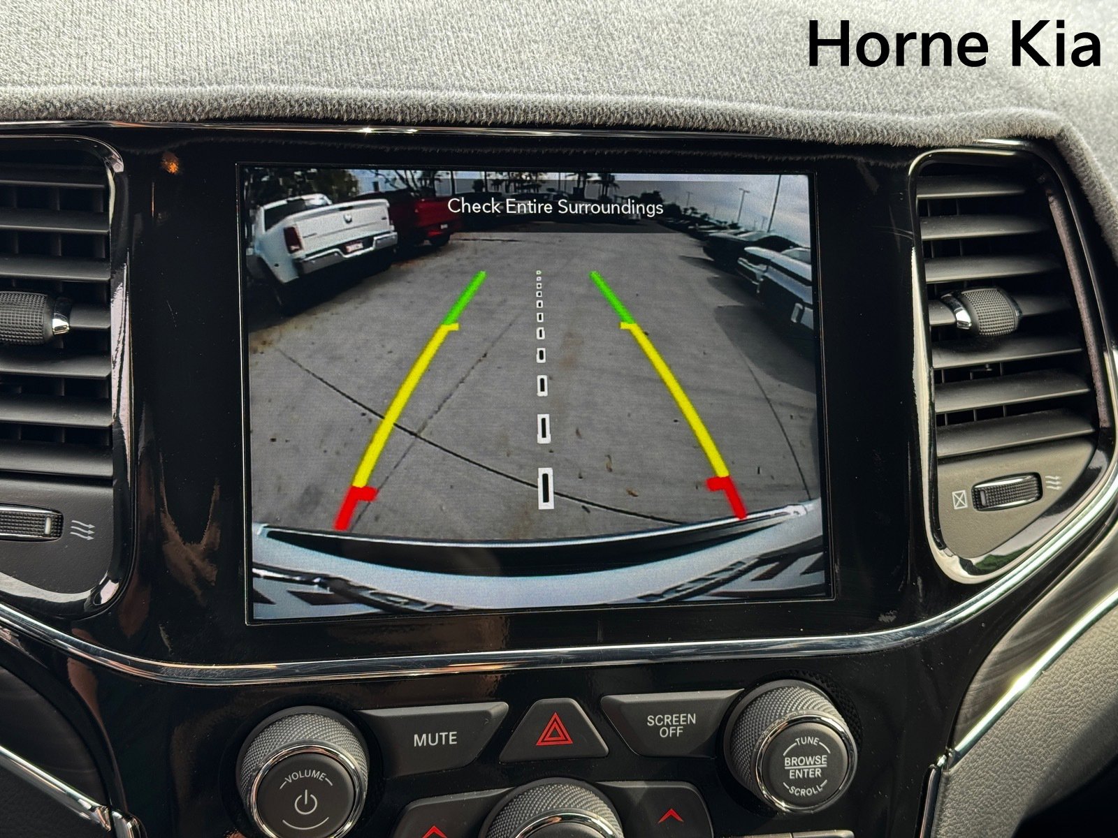 Used 2022 Jeep Grand Cherokee Limited image 20