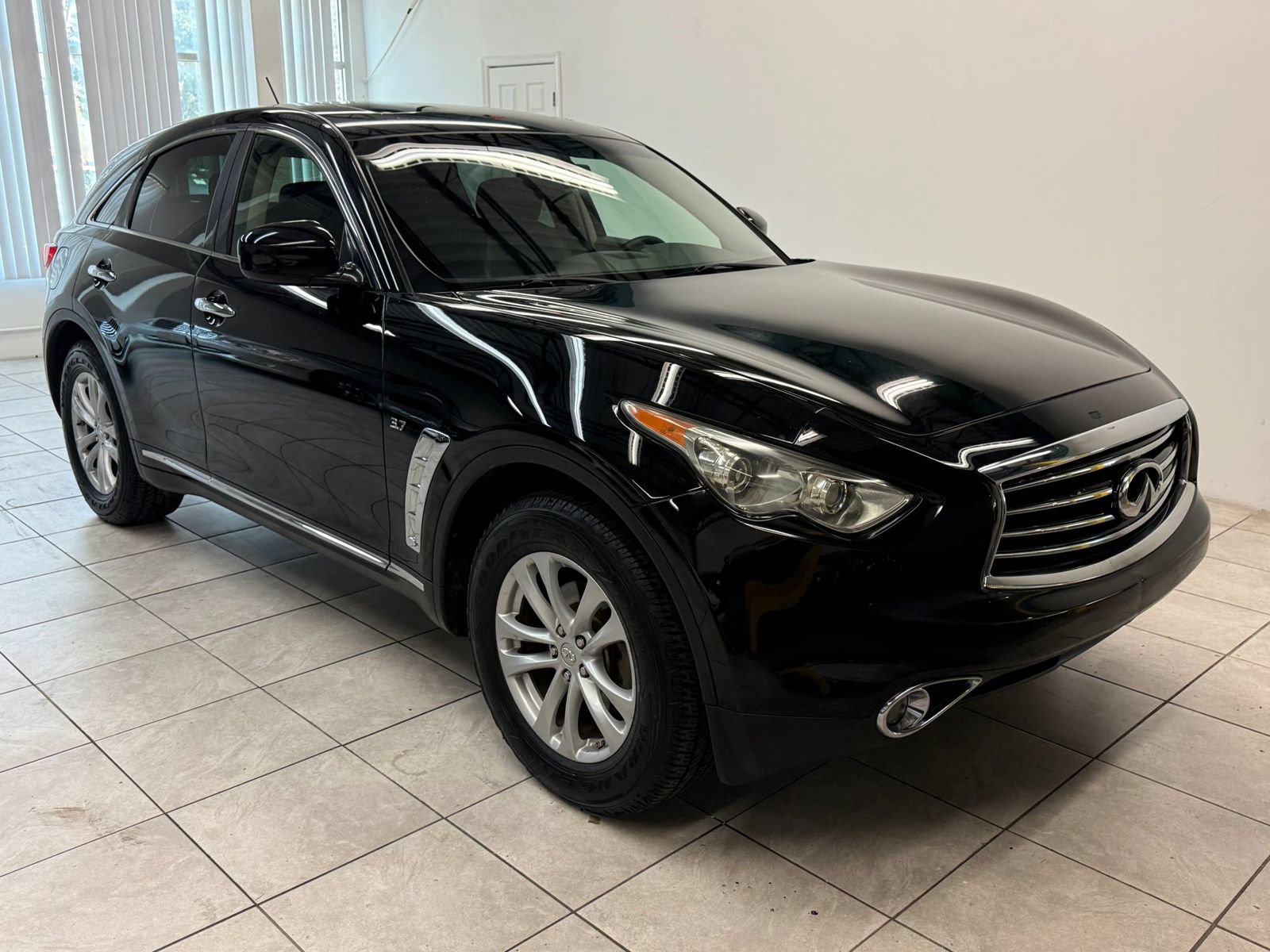 Used 2016 INFINITI QX70 2WD