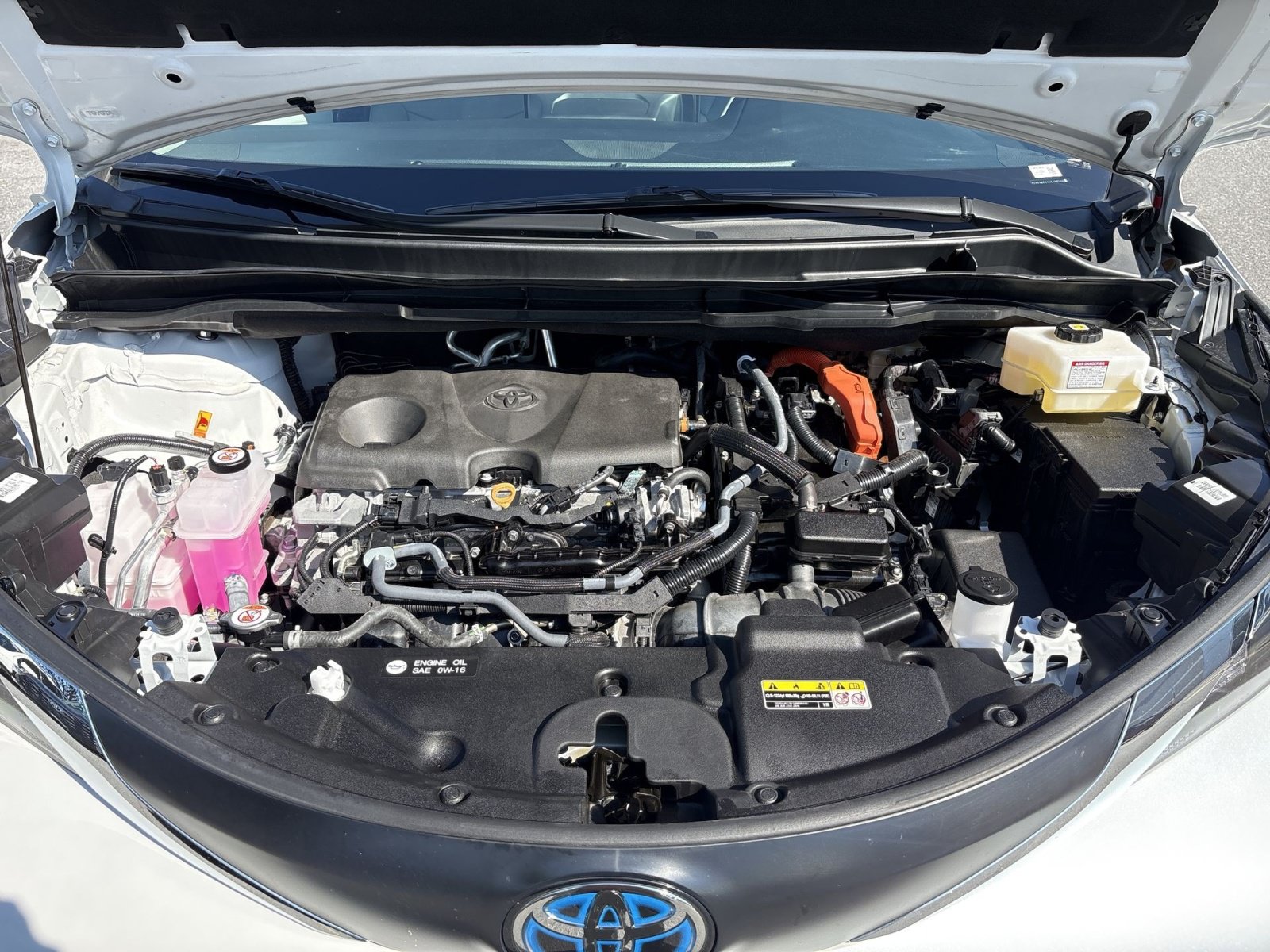 Used 2025 Toyota Sienna XLE AWD/4WD image 28