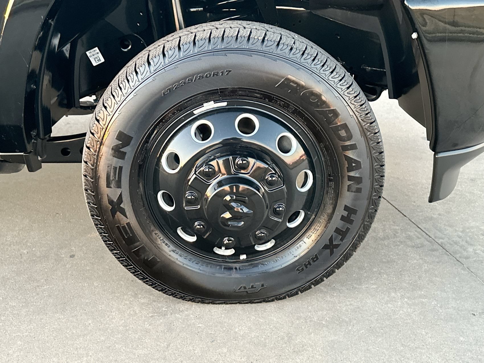Used 2025 RAM 3500 Limited AWD/4WD image 10