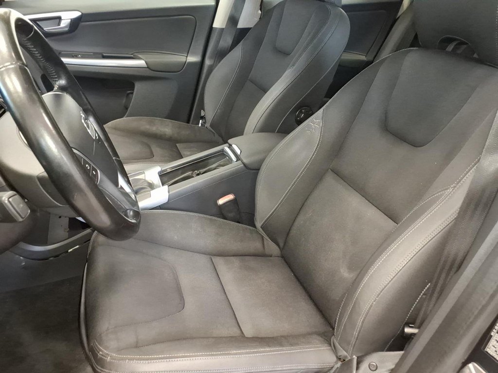 Used 2014 Volvo XC60 AWD 3.2 image 12