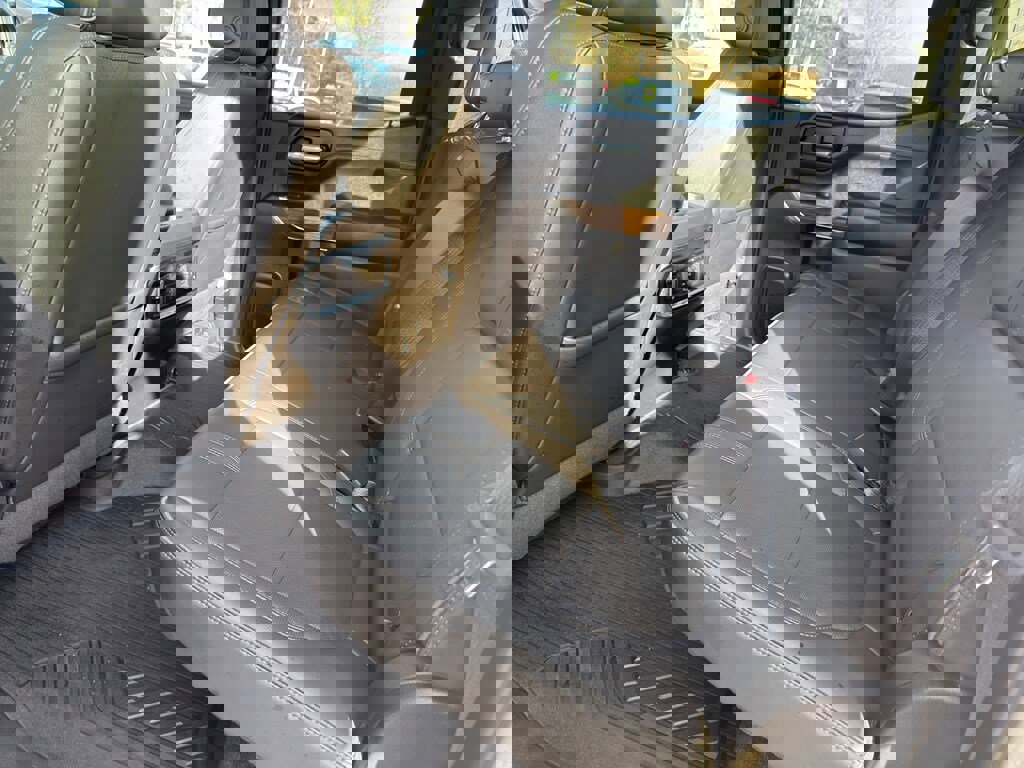 Used 2022 Chevrolet Silverado 1500 High Country w/ Z71 Off-Road Package image 19