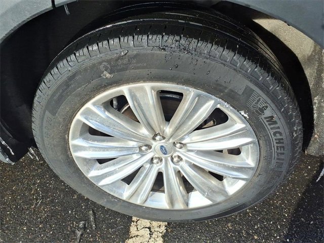 Used 2022 Ford Explorer Limited w/ Limited Technology Package image 6