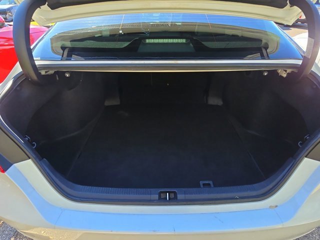 Used 2020 Toyota Camry XSE image 8