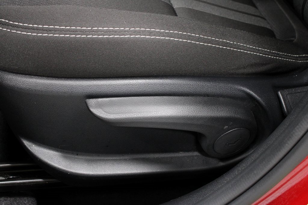 Used 2022 Hyundai Venue SEL image 25