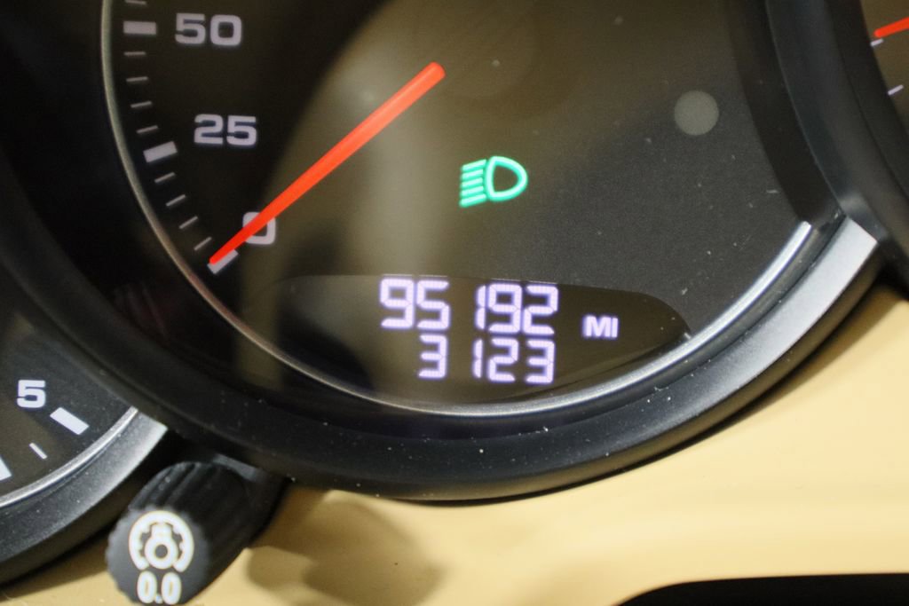 Used 2016 Porsche Panamera S image 14