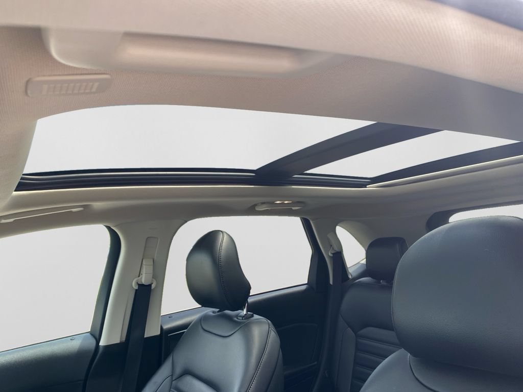 Certified 2019 Ford Edge SEL w/ Equipment Group 201A AWD/4WD image 36