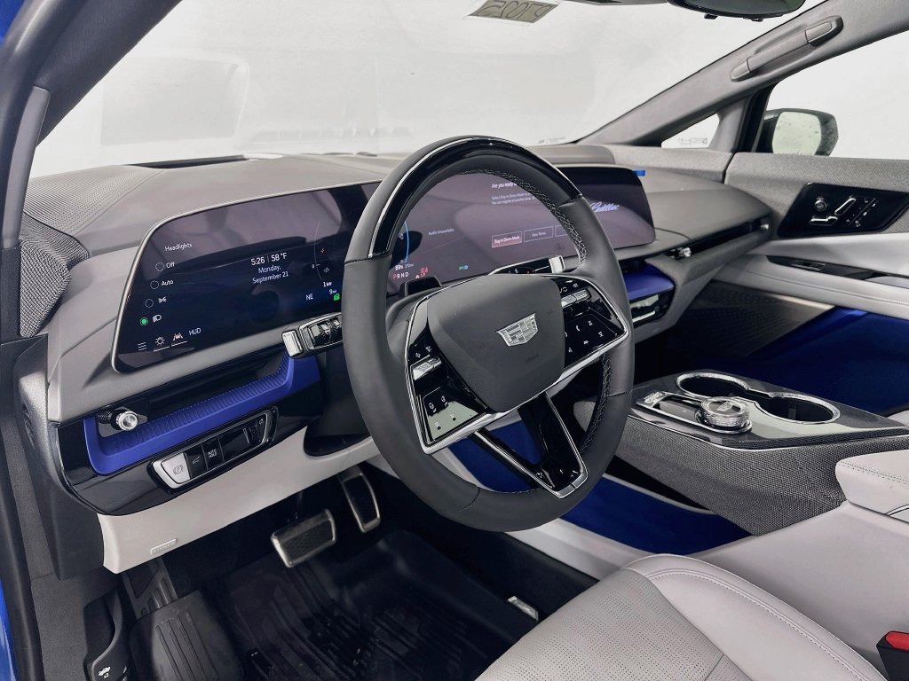 New 2027 Cadillac Optiq Premium Luxury w/ LPO, Floor Liner Package AWD/4WD image 9