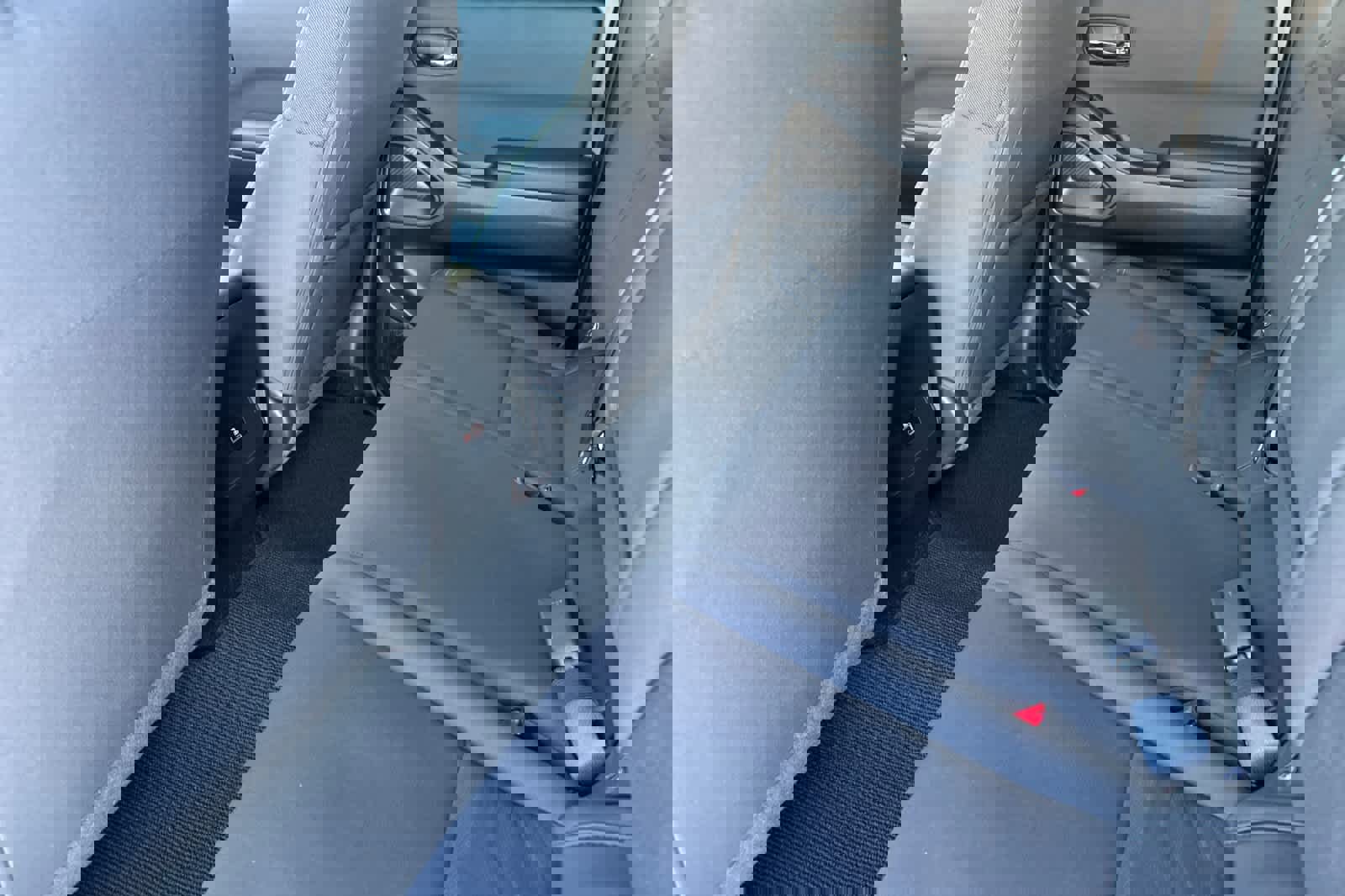 Used 2024 Nissan Frontier SV w/ Technology Package image 11