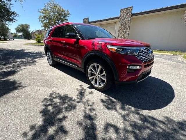 Used 2022 Ford Explorer Platinum w/ Technology Package AWD/4WD image 4
