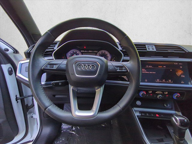 Used 2020 Audi Q3 2.0T Premium Plus w/ Premium Plus Package AWD/4WD image 30