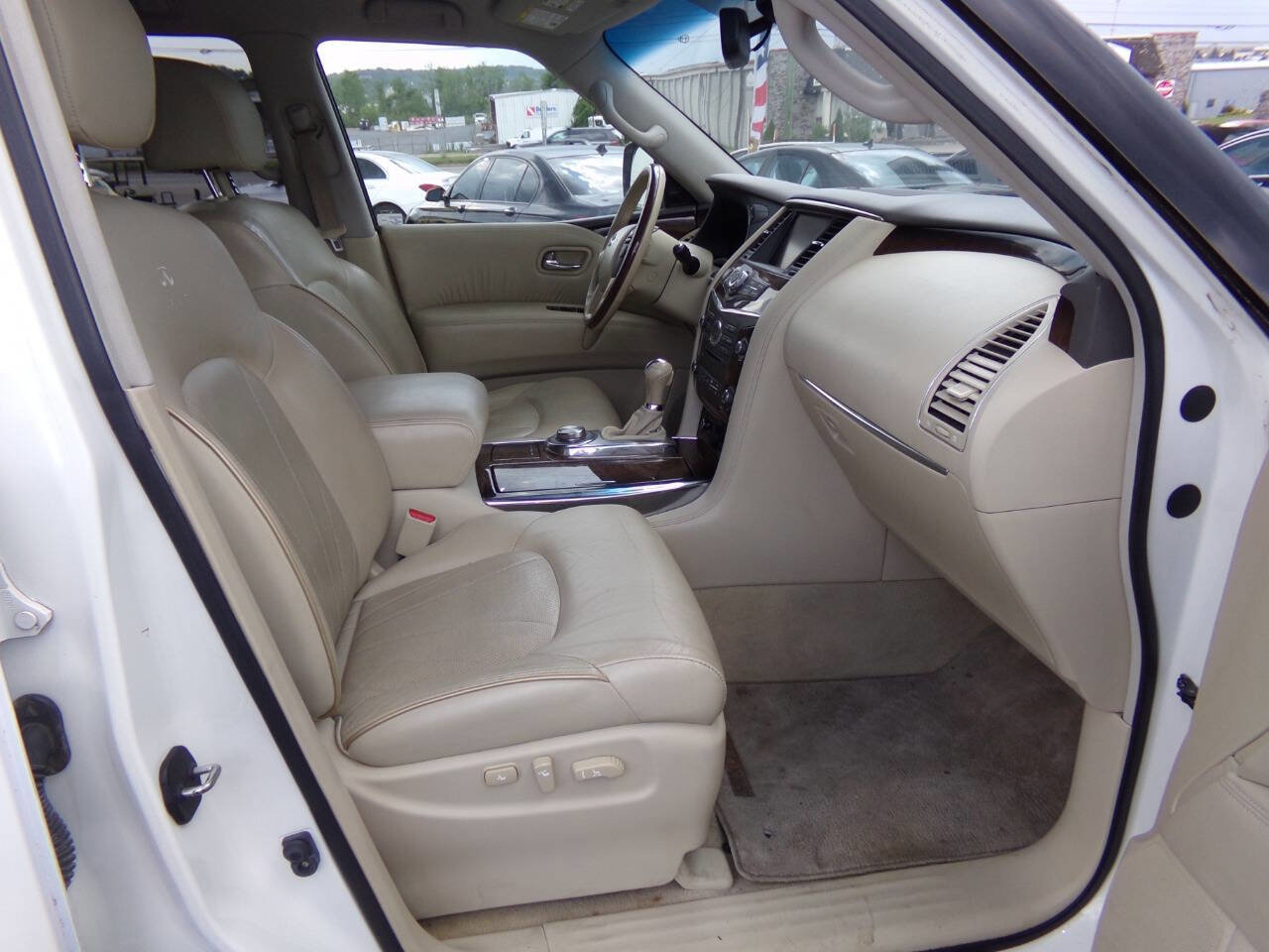 Used 2013 INFINITI QX56 4WD w/ Deluxe Touring Pkg image 38
