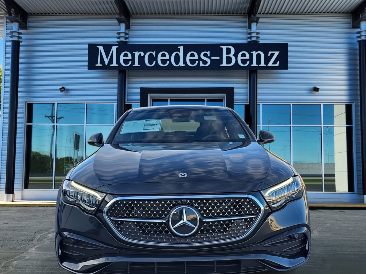 New 2026 Mercedes-Benz E 350 4MATIC image 2