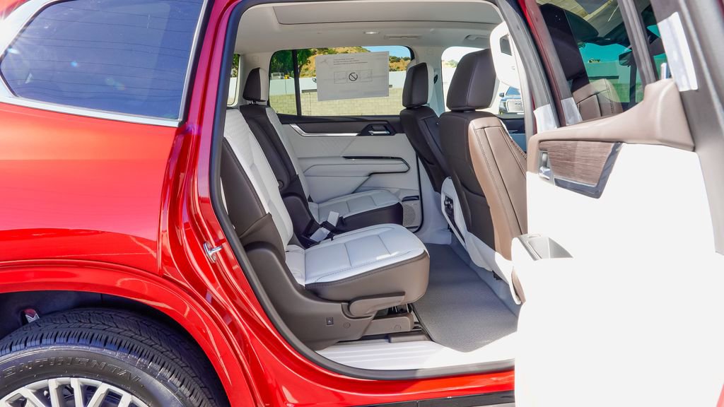 New 2026 GMC Acadia Denali AWD/4WD image 9